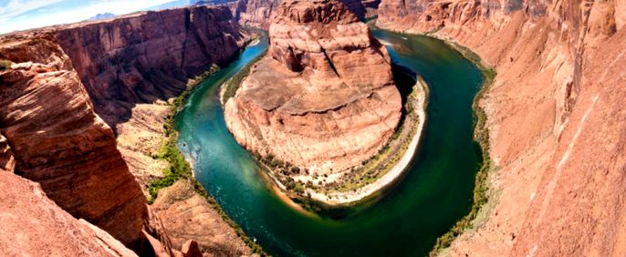 Parcul Național Grand Canyon este o rezervație geologică impunătoare. un parc