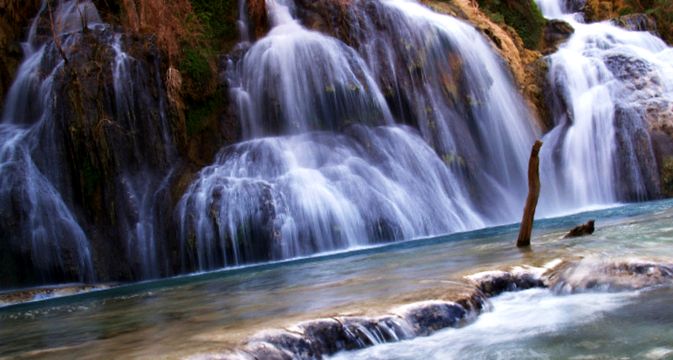 Parcul Național Grand Canyon este o rezervație geologică impunătoare. maree