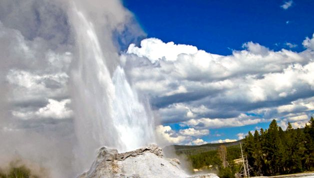 Parcul Național Yellowstone este cea mai populară rezervație naturală din lume cel mai